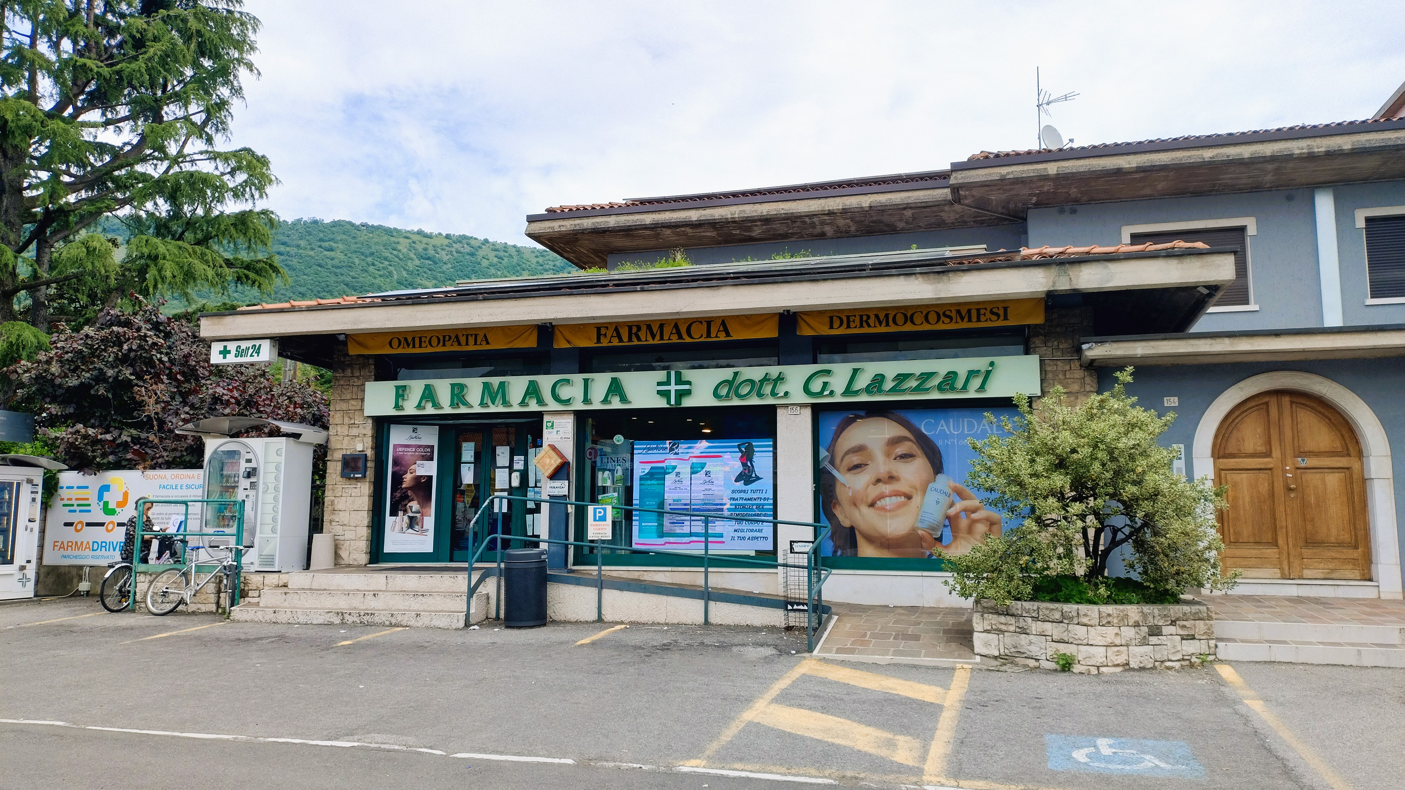 Farmacia Lazzari